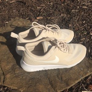 Nike Thea Air Max